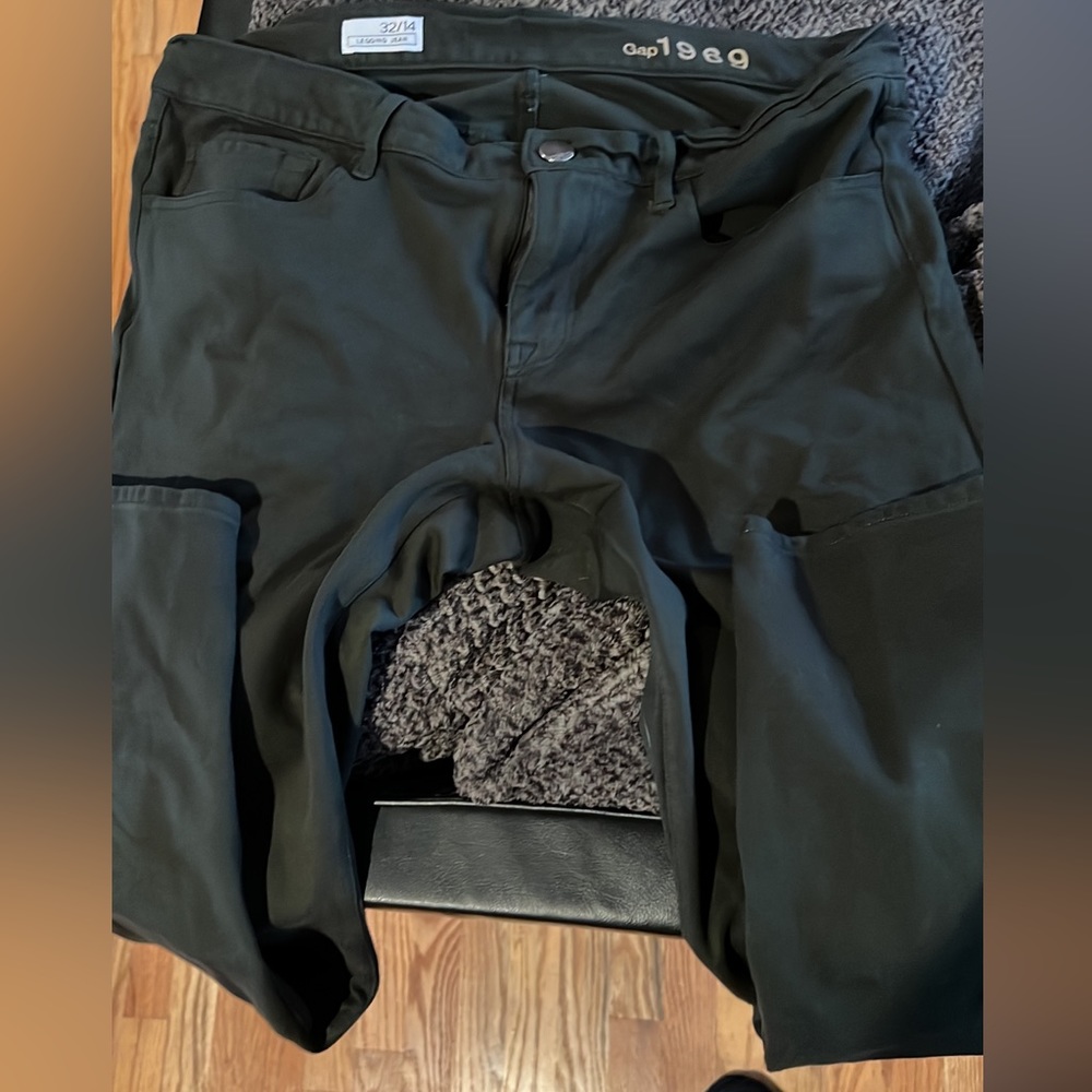 Gap olive green jeggings. Women’s 32/14
